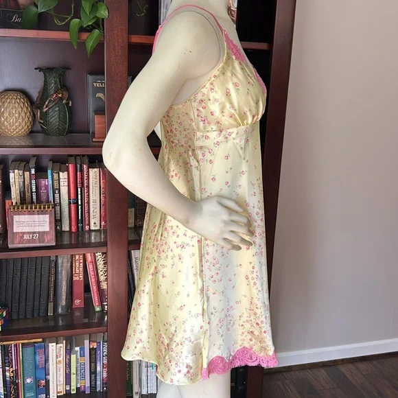 Oscar De La Renta Pink Label Floral Night Gown